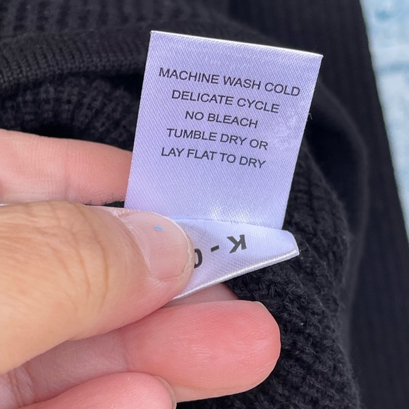 PLANET by Lauren G. Waffle Cowl poncho style sweater in a waffle knit. XL - Picture 8 of 11